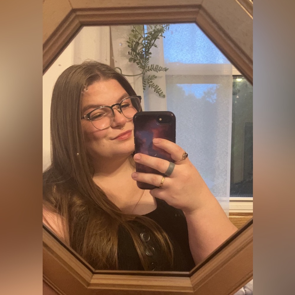 Meet your Posher, Megan
